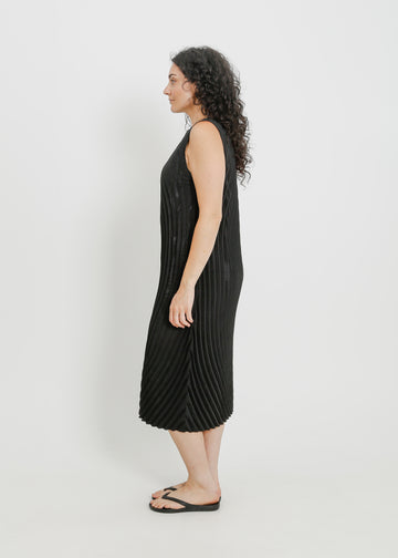 CARMELA PLEAT DRESS / BLACK