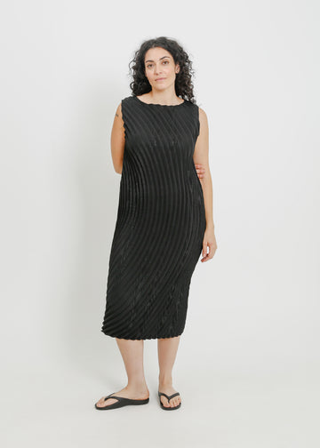 CARMELA PLEAT DRESS / BLACK