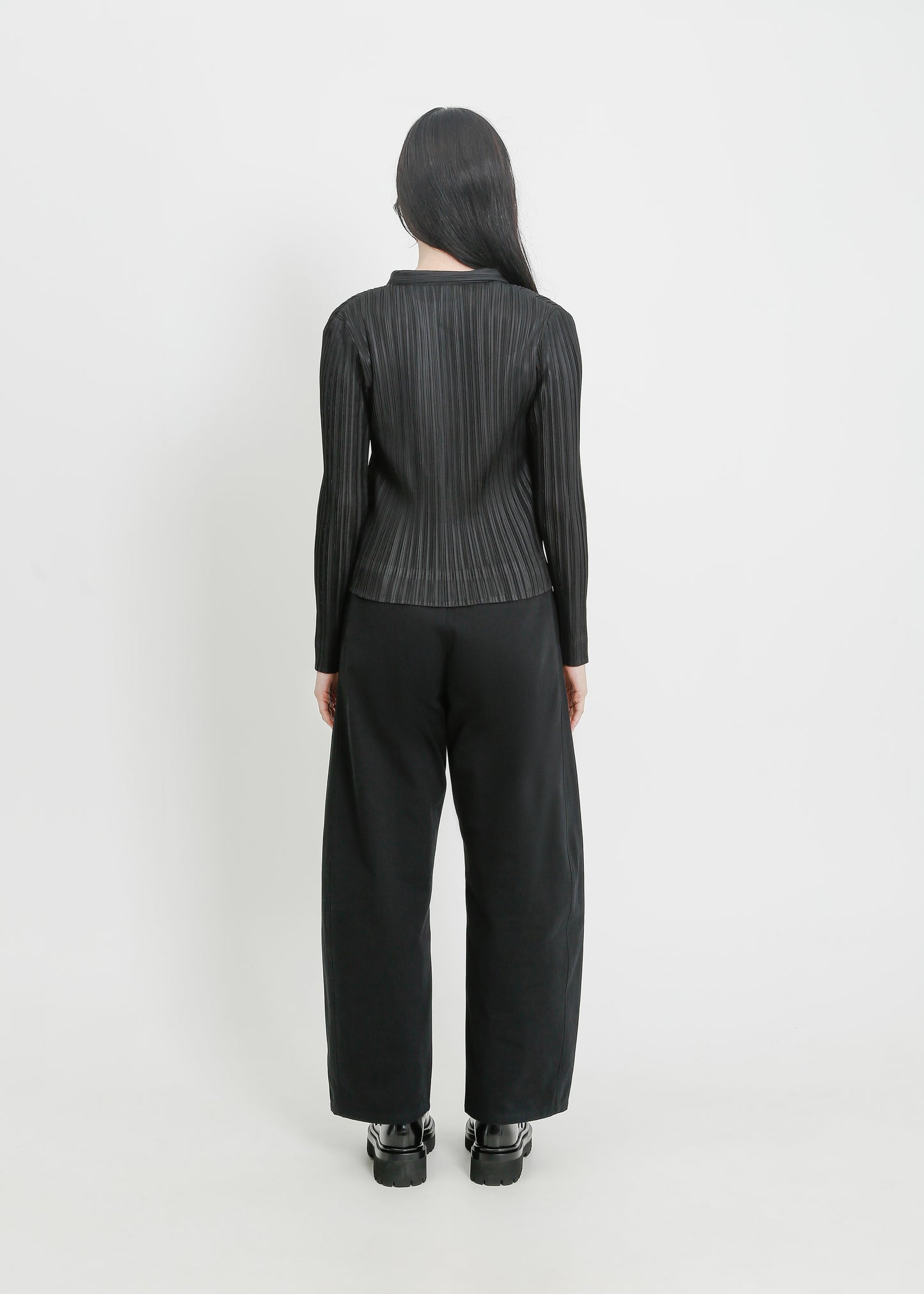 AERON PLEAT JACKET / BLACK