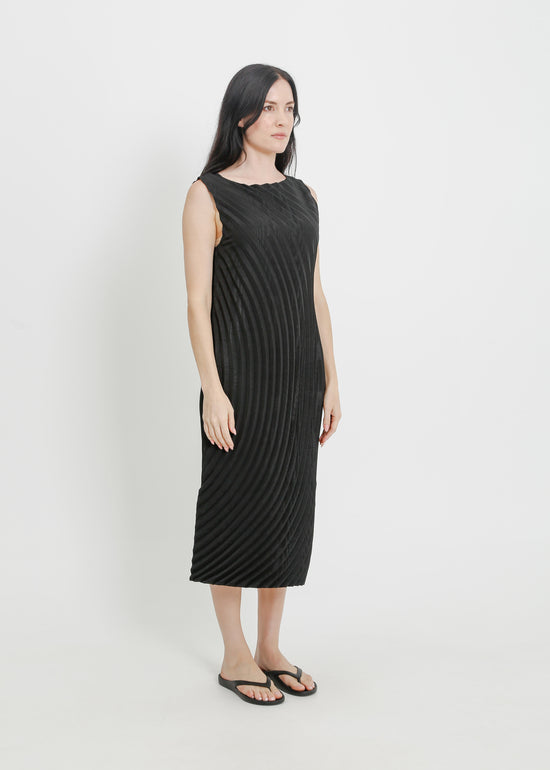 CARMELA PLEAT DRESS / BLACK