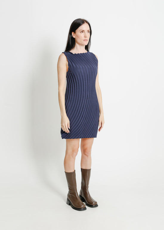 AISHA PLEAT DRESS  / NAVY