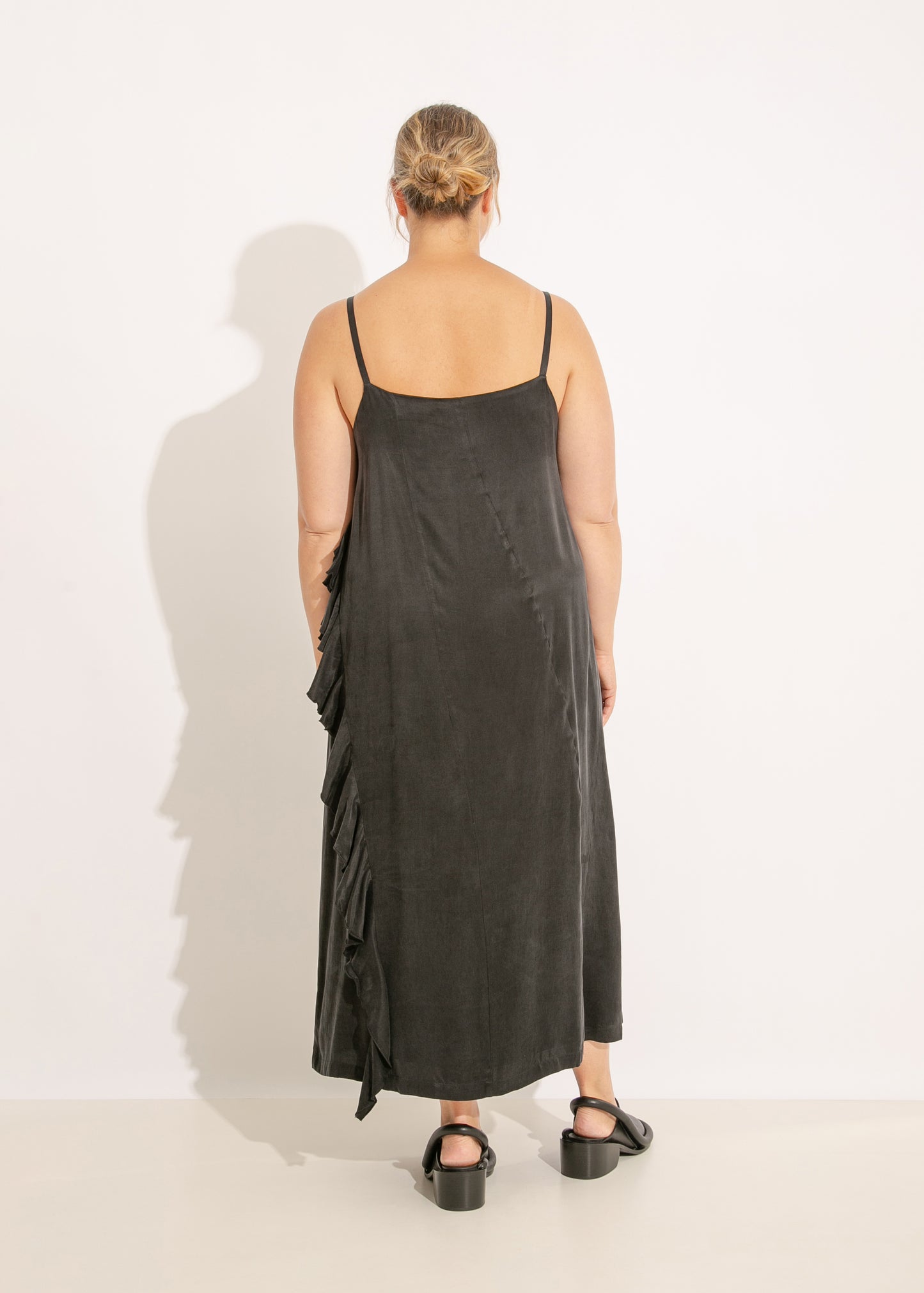 W24 | LONNIE DRESS / BLACK