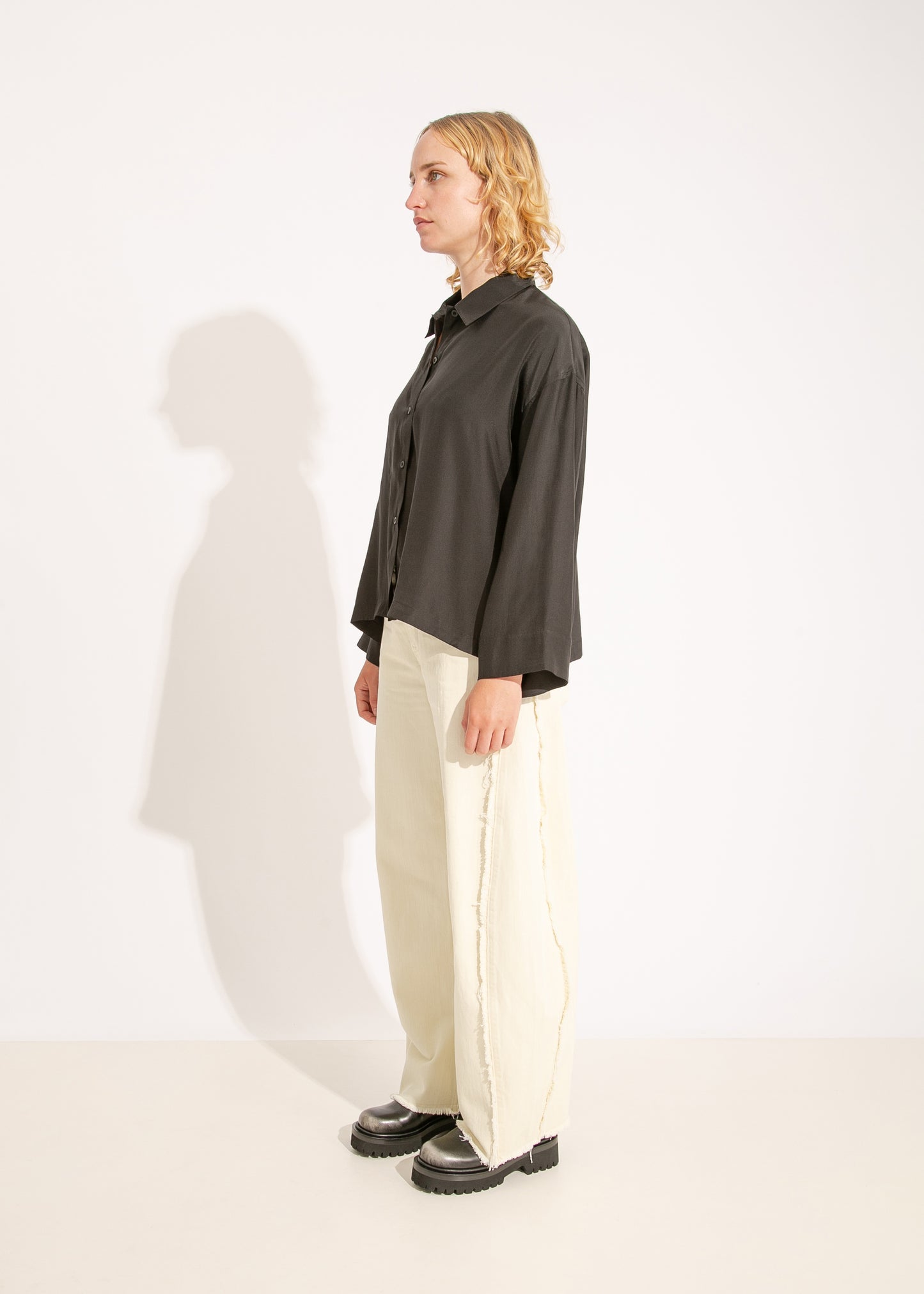 W24 | MARCIA SHIRT / BLACK