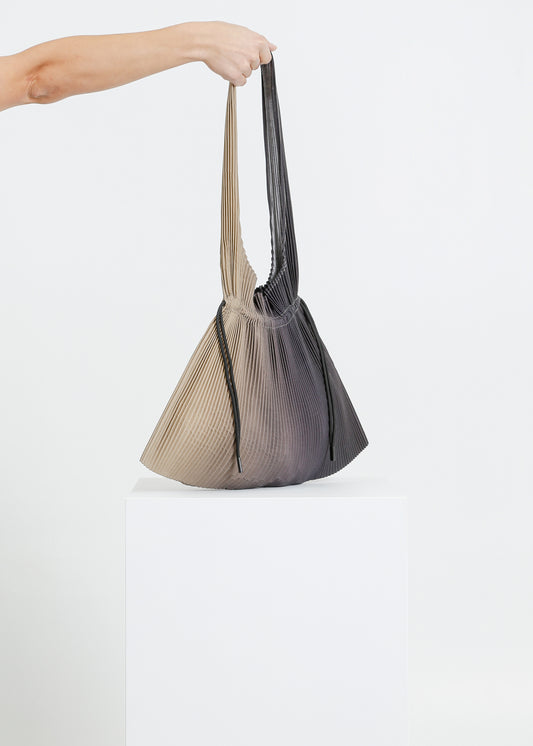 ASH PLEAT TOTE / CHARCOAL-BEIGE