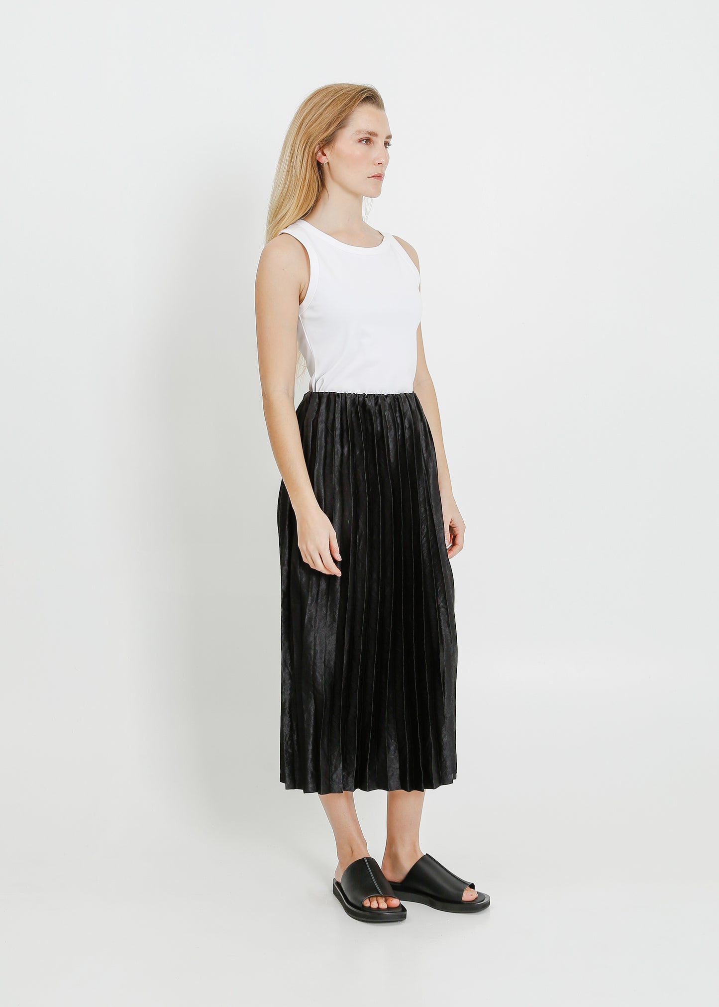 RILO PLEAT SKIRT / BLACK