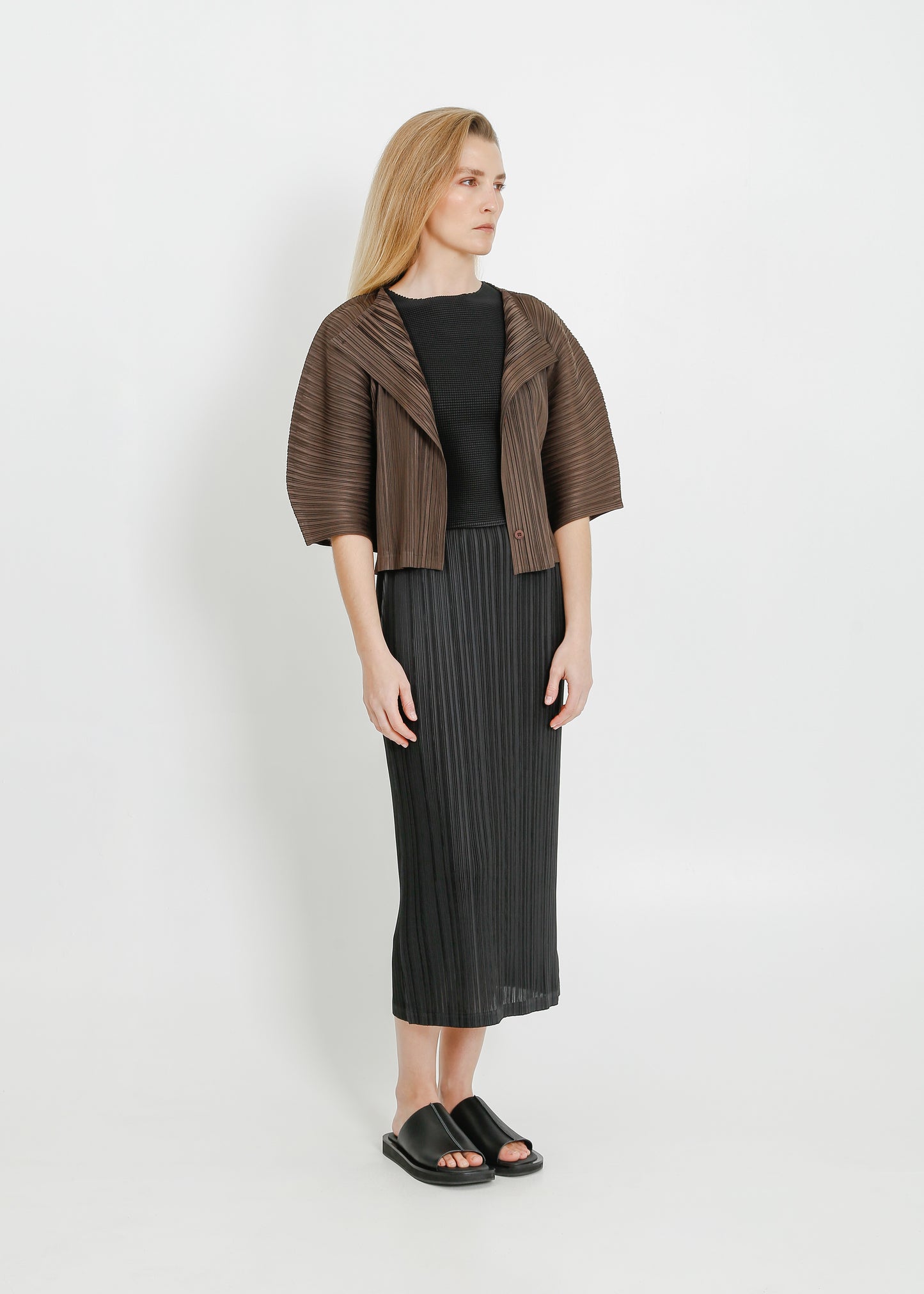 MARGOT PLEAT JACKET / CHOCOLATE