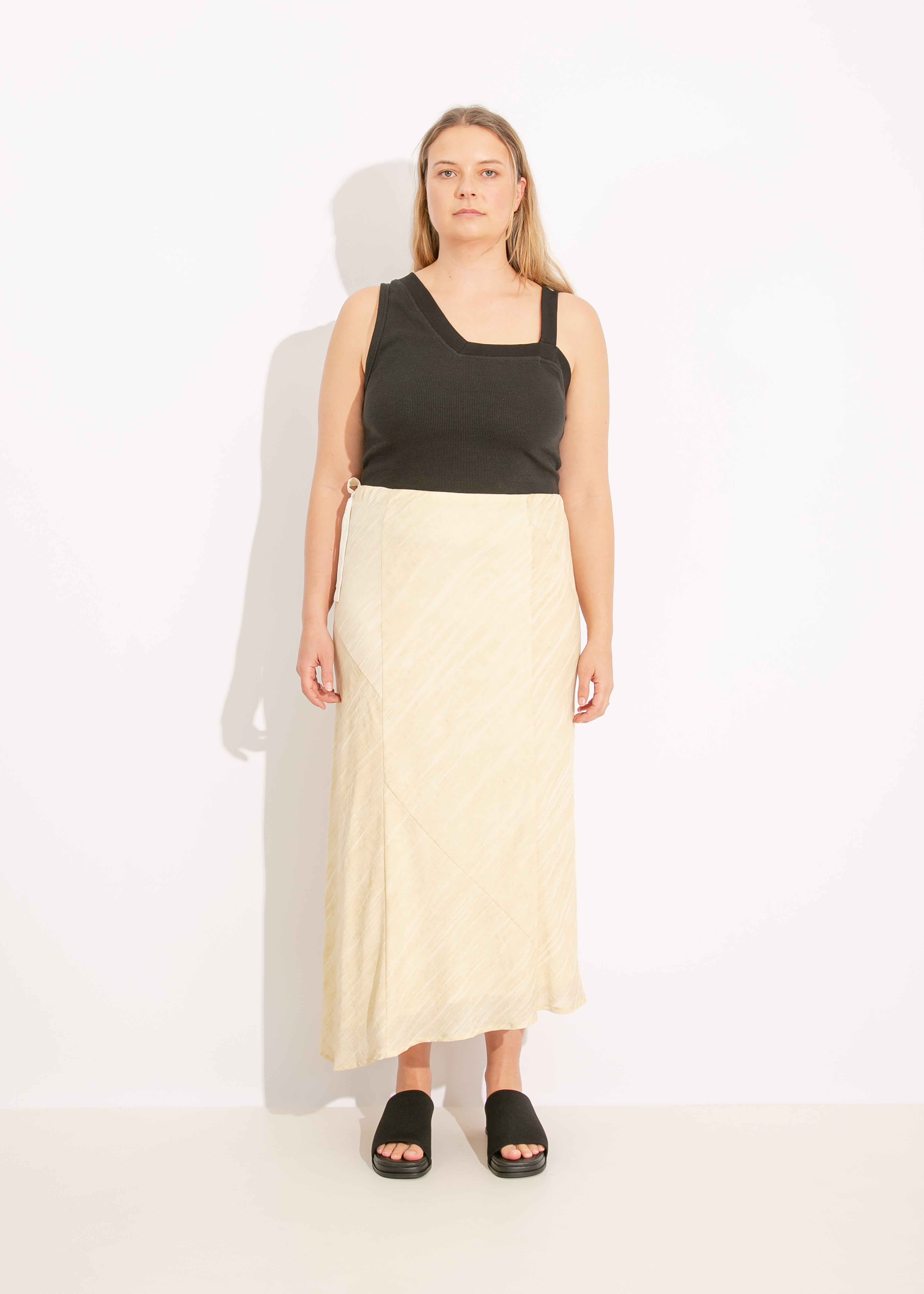 CAMILLE SKIRT / BEIGE – Alpha60