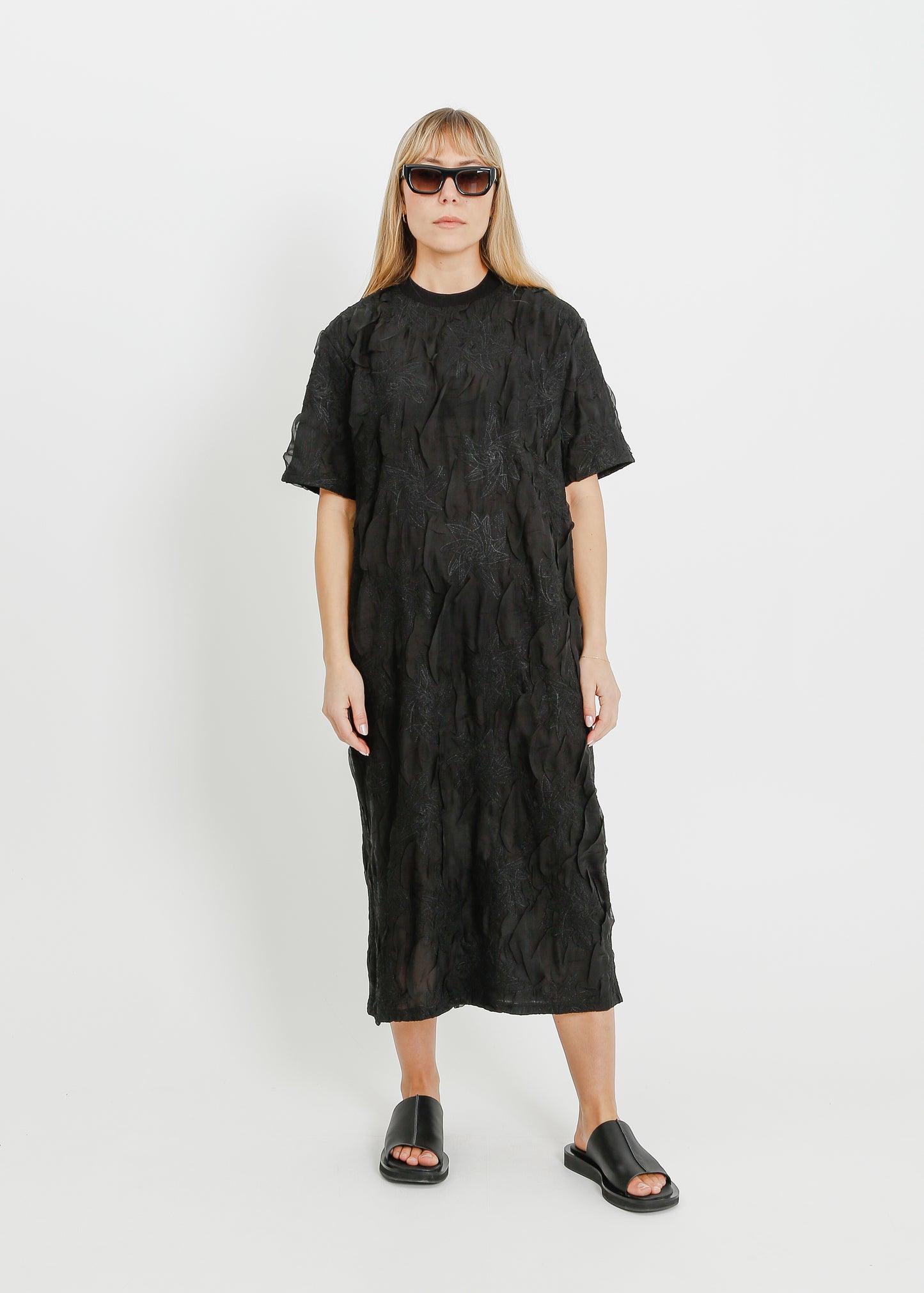 STORY PLEAT TEE DRESS / ONYX