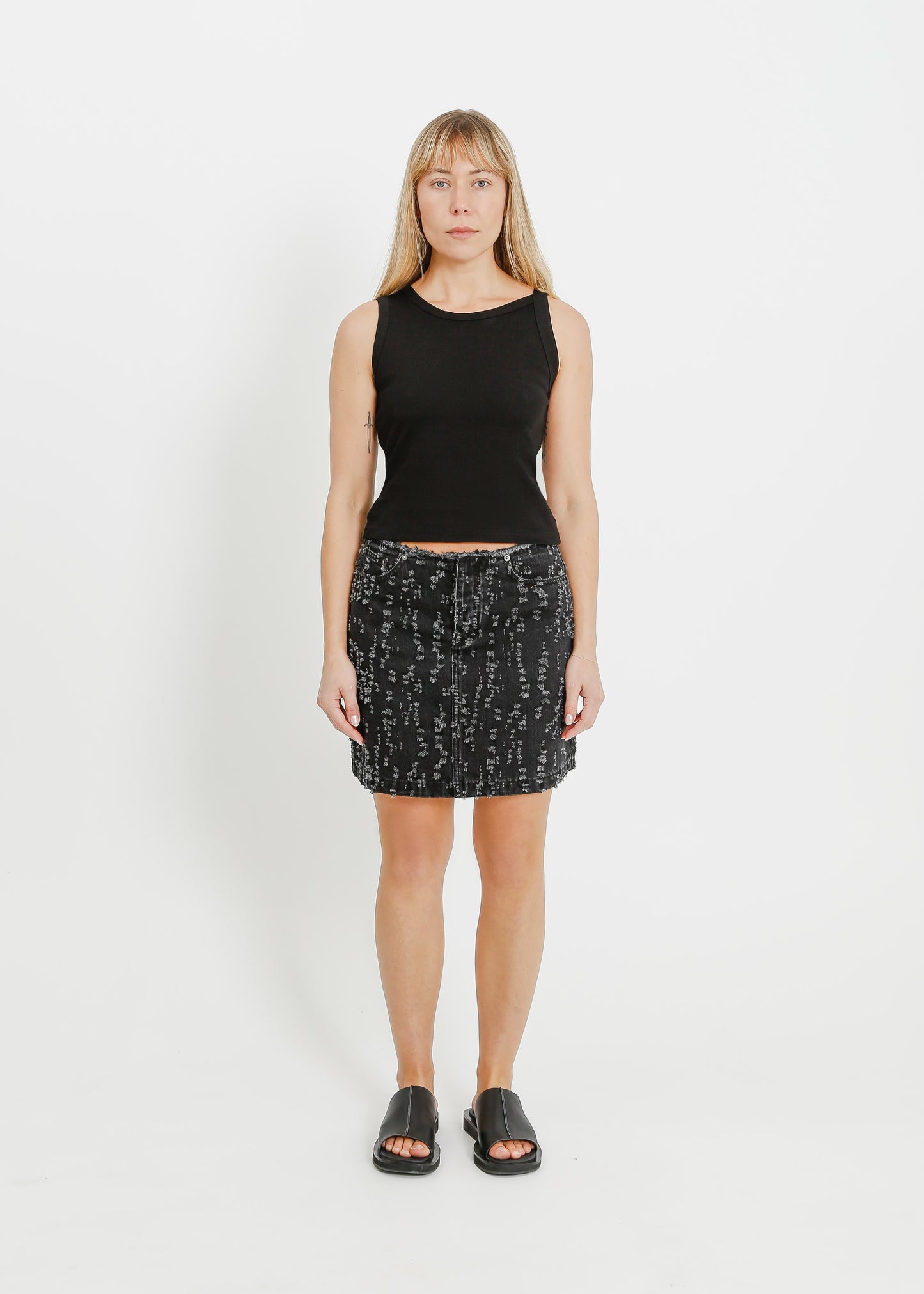 LARA MINI SKIRT  / ONYX