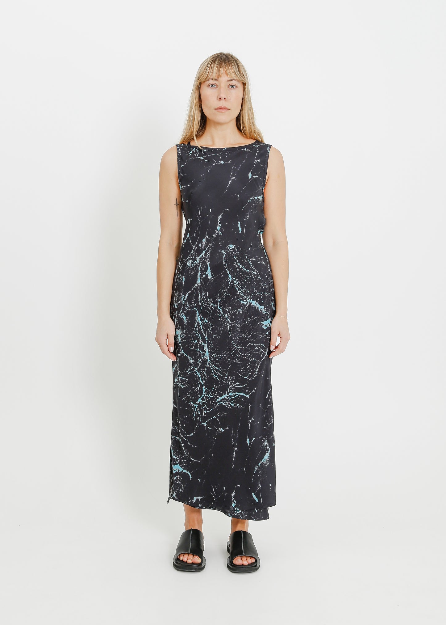 LAYNE DRESS / BLACK WATER