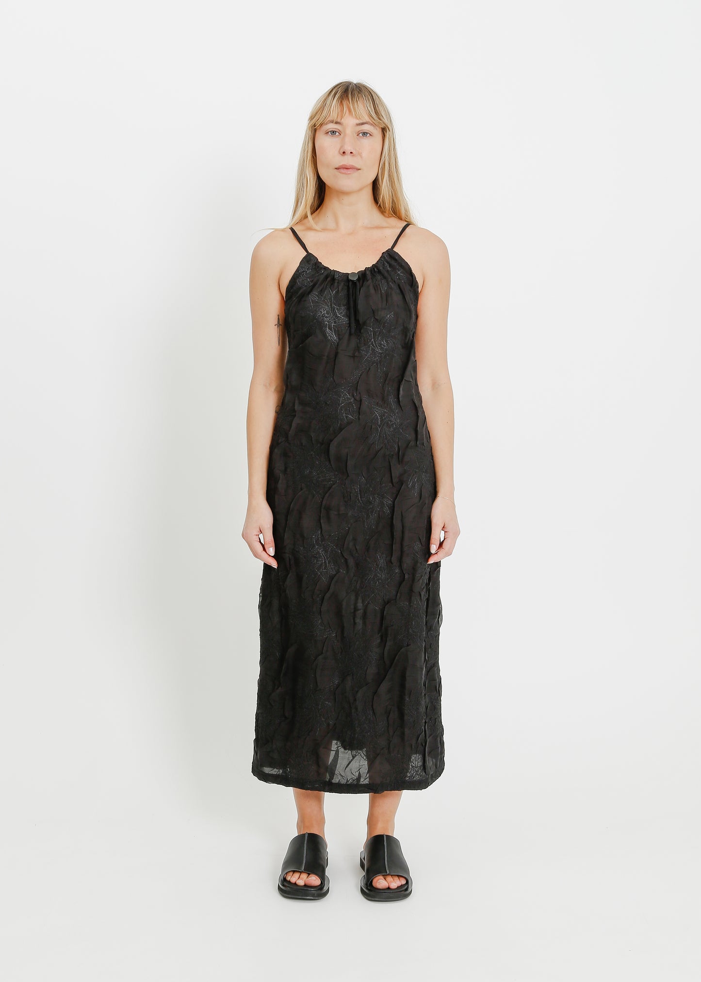 LOWEN PLEAT DRESS / ONYX