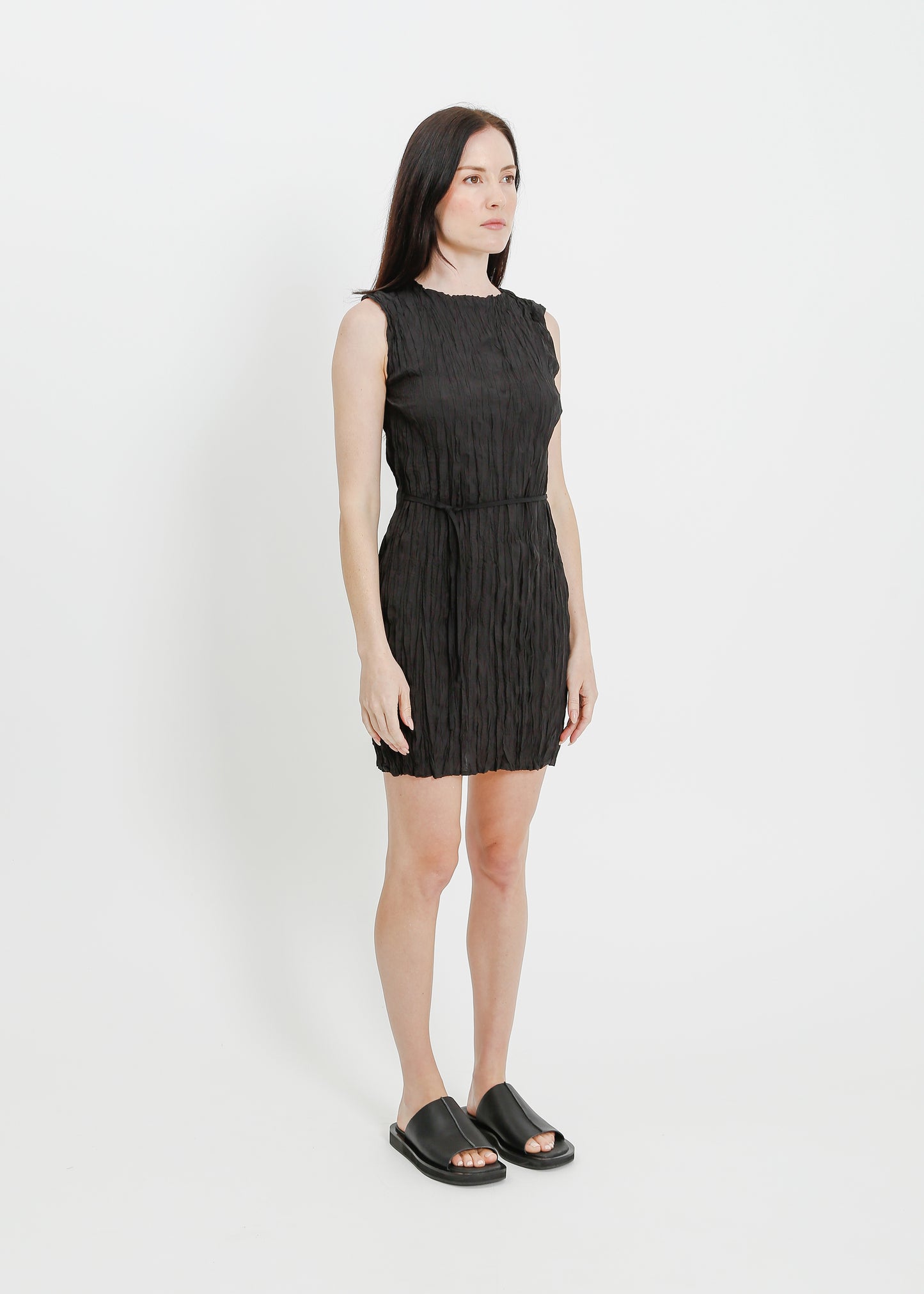 JOSS PLEAT DRESS / BLACK