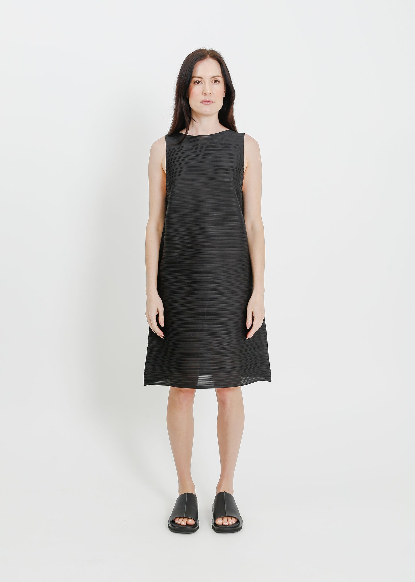 RICKI PLEAT DRESS / BLACK